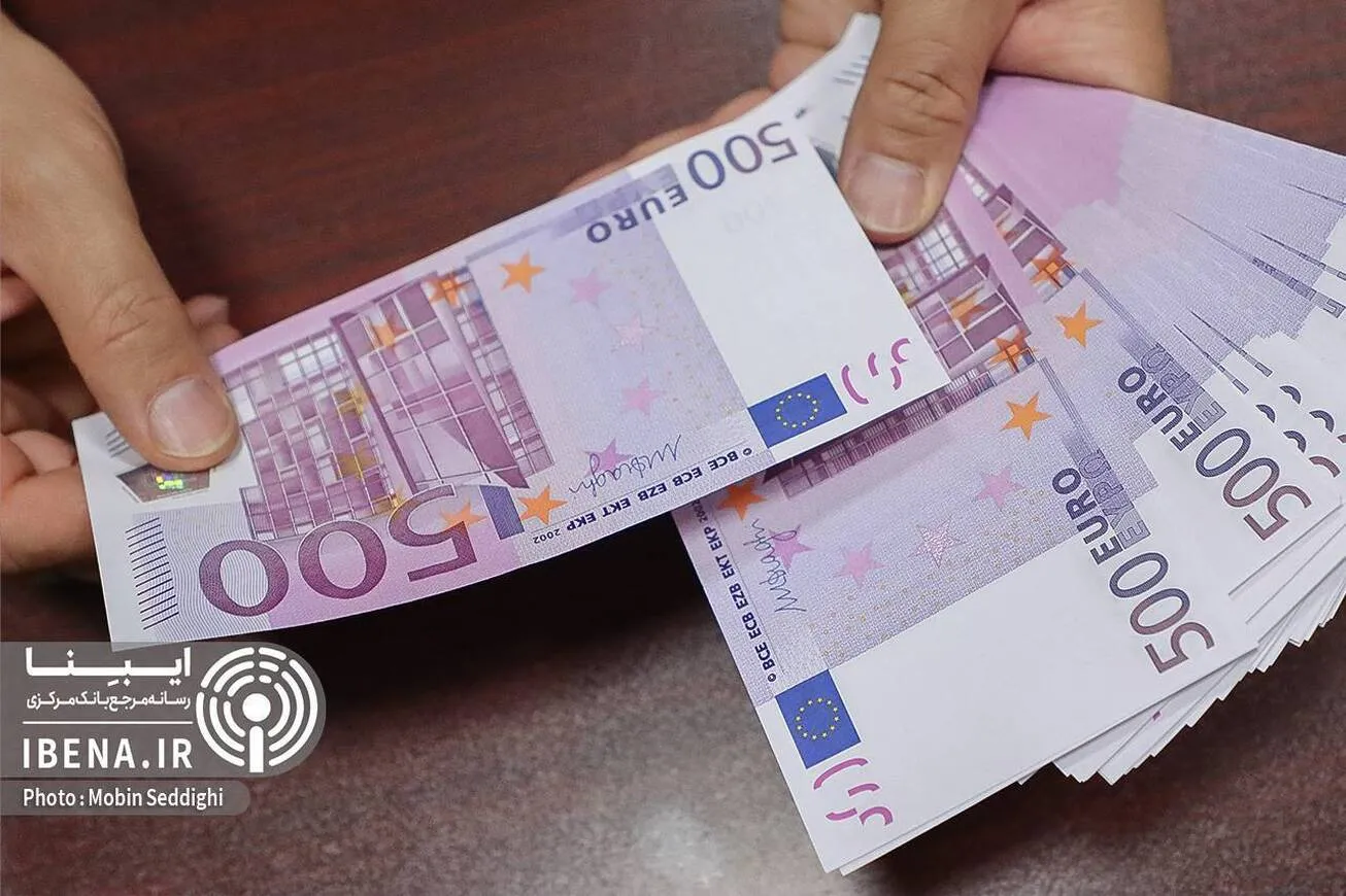 قیمت دلار و یورو در مرکز مبادله ایران؛ پنجشنبه ۹ مرداد
