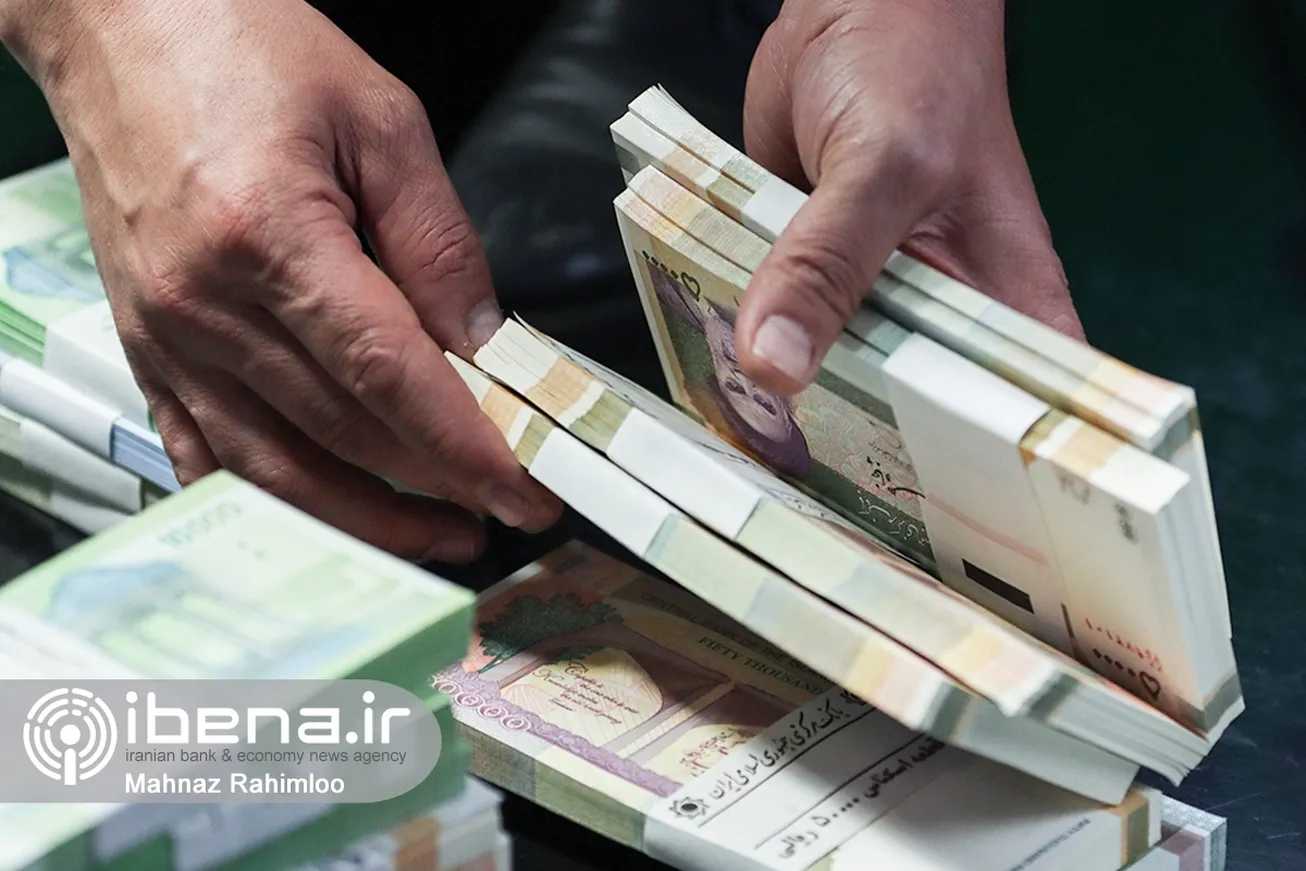 کاهش رشد خلق پول در نیمه نخست ۱۴۰۱