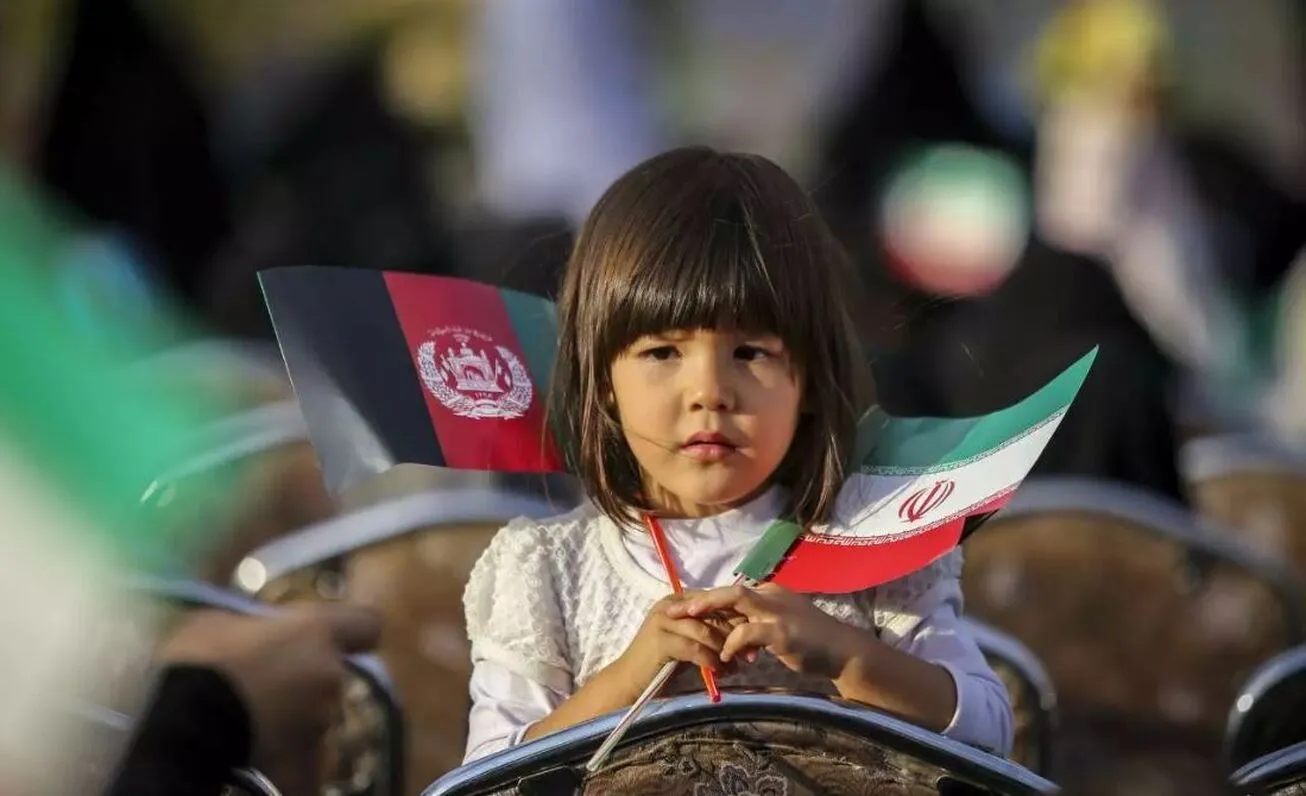 صدور کارت هویتی، بانکی و سیم‌کارت برای مهاجران افغان آغاز شد