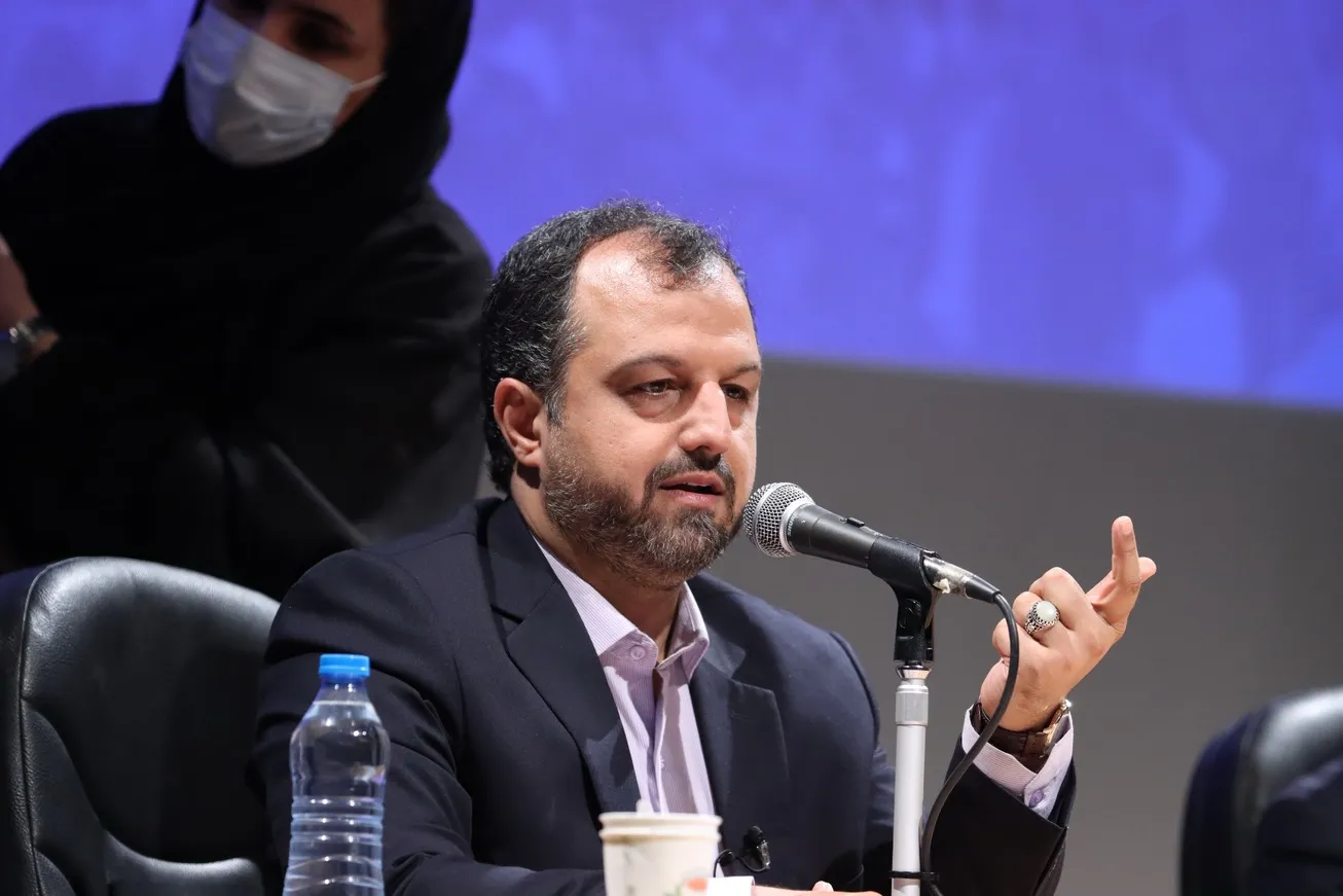 تاکید وزیر اقتصاد بر واگذاری اموال مازاد بانک‌ها/ پنج بانک دولتی گزارش عملکرد ارائه کردند