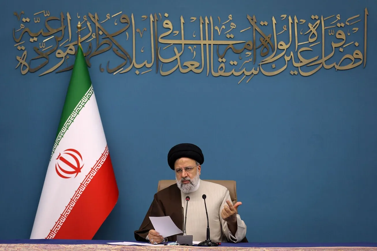 افزایش قیمت ارز ارتباطی به مولفه‌های بازار و تجارت ندارد/ دشمنان برای نرخ دلار، عددسازی می‌کنند