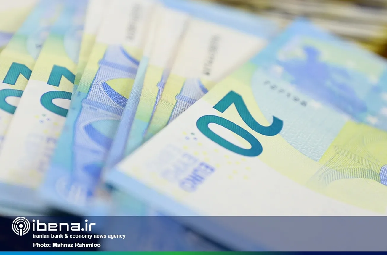 قیمت یورو در بازار توافقی کاهش یافت