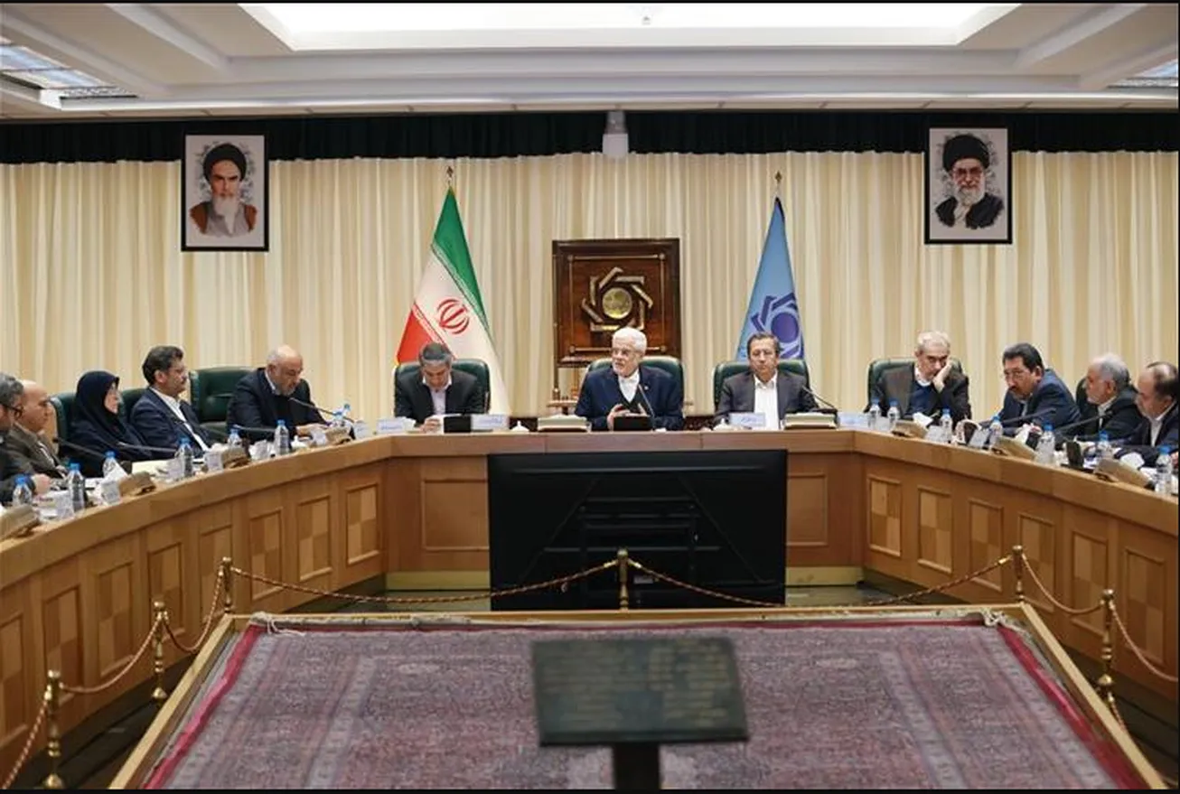 بررسی آخرین وضعیت تامین و توزیع کالاهای اساسی و حمایت از تولید در کارگروه معیشتی