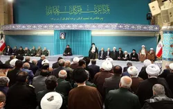 یکی از اساسی&zwnj;ترین کارها اصلاح نظام ارزی کشور وتقویت پول ملی است