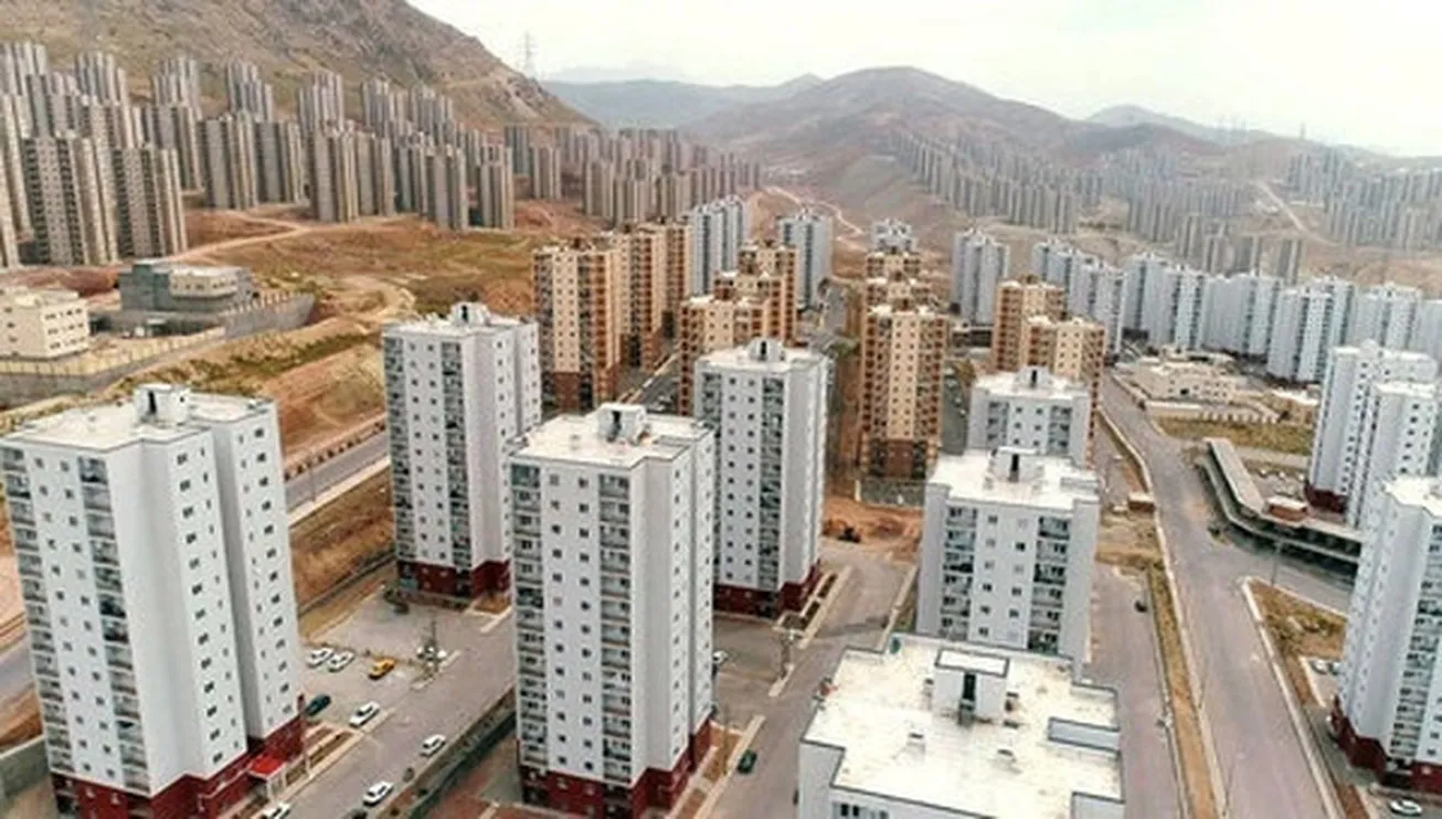 میدری: مسکن کارگری با حمایت دولت در حال توسعه است