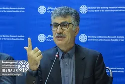 بانک&zwnj;مرکزی ترمز نرخ ارز و تورم را کشید