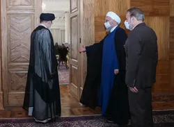 هدیه روحانی به رئیسی!
