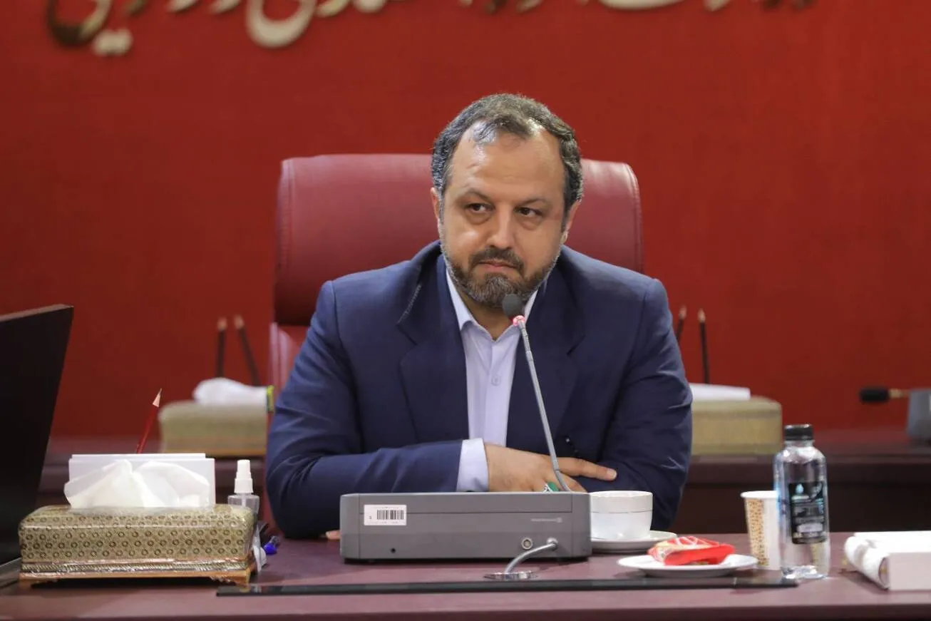 خاندوزی: دولت در بودجه ۱۴۰۲ چشم‌اندازی به کسب درآمد از افزایش نرخ ارز ندارد