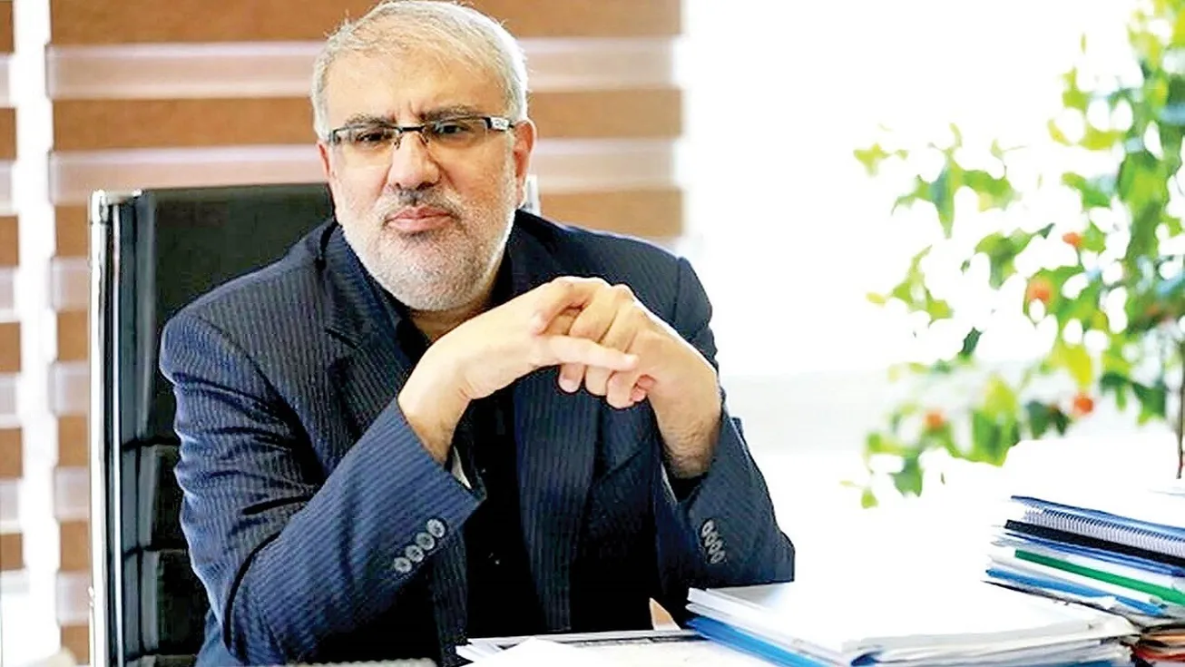 امضای ۱۰۰ میلیارد دلار قرارداد و تفاهم‌نامه نفتی در دولت سیزدهم