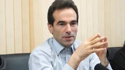 چگونه می&zwnj;توان تورم انتظاری ناشی از حذف دلار ترجیحی را کنترل کرد؟ / نوسانات ارزی؛ نتیجه عوامل چندگانه