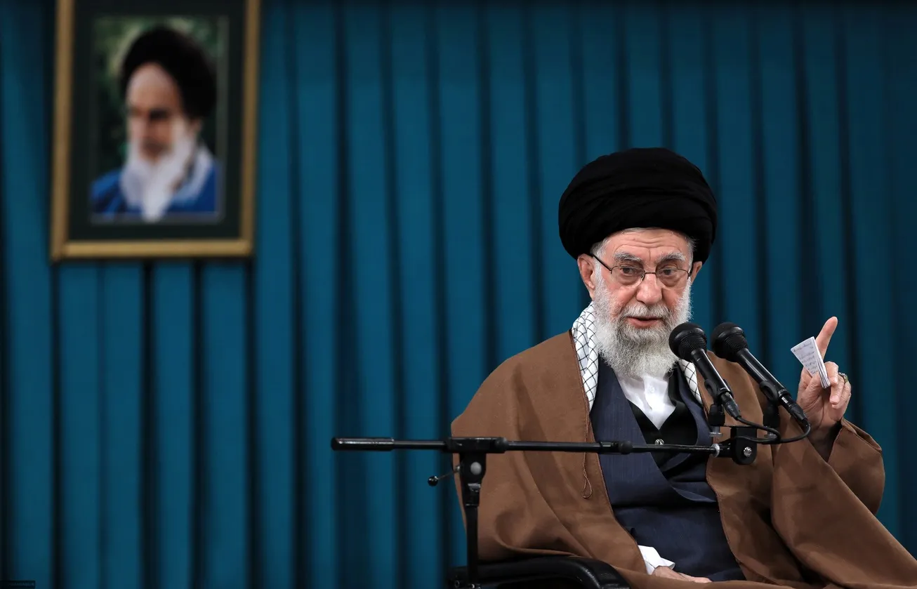 مشارکت مردم در اقتصاد؛ پیشنهاد رهبر انقلاب برای تحقق جهش تولید