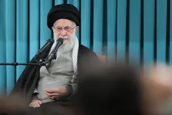 رهبر انقلاب: اصلاح نظام ارزی و تقویت پول ملی، اقدام اساسی اقتصادی است