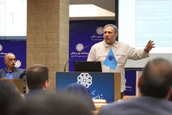 دشمن در جنگ شناختی شکست خورد/ دولت تنخواه بانک مرکزی را تسویه کند